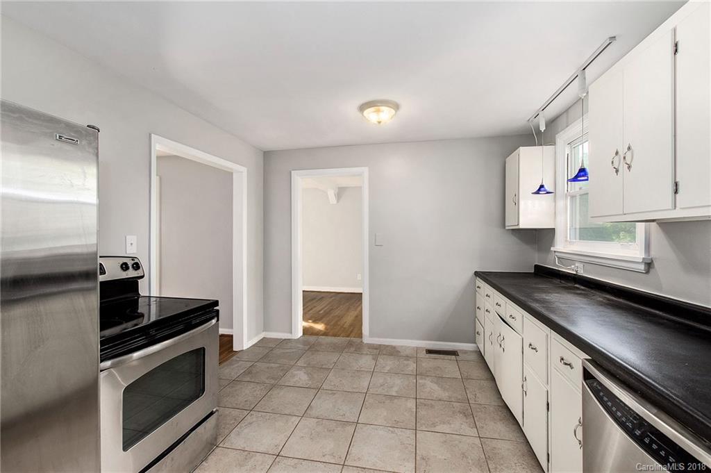 34 Chester Place Asheville NC 28806