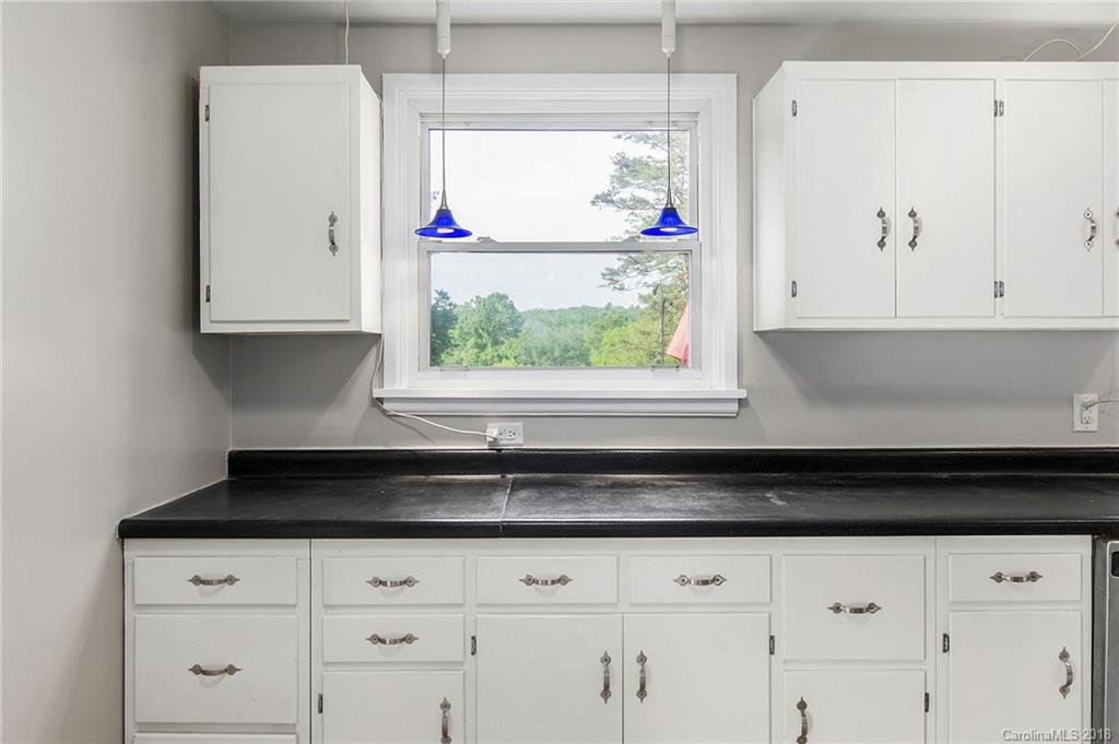 34 Chester Place Asheville NC 28806