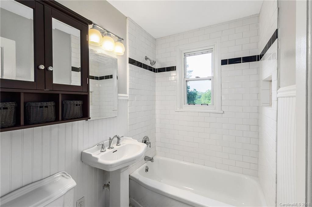 34 Chester Place Asheville NC 28806