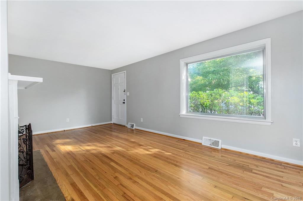 34 Chester Place Asheville NC 28806