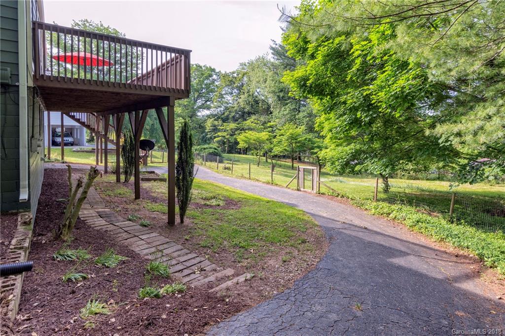 34 Chester Place Asheville NC 28806