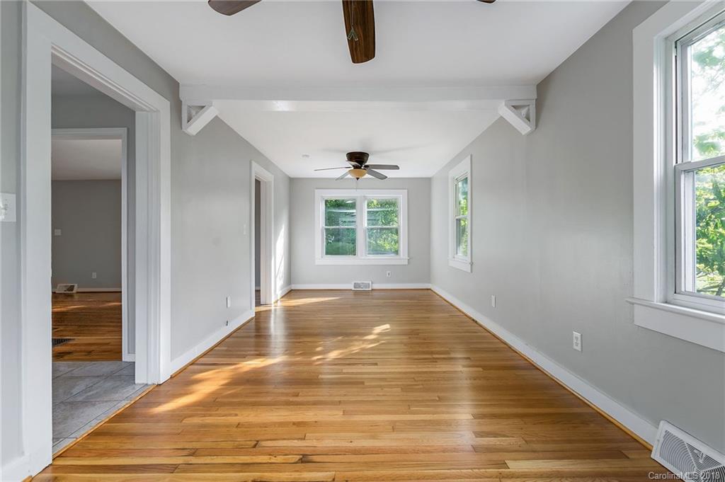 34 Chester Place Asheville NC 28806