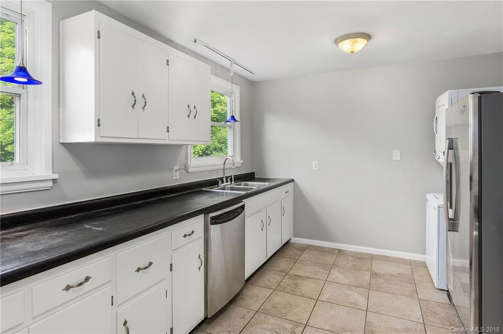 34 Chester Place Asheville NC 28806