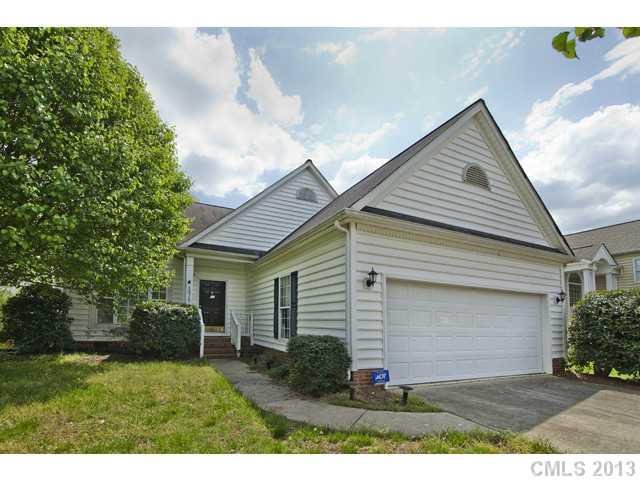 13717 Queenswater Lane Charlotte NC 28273
