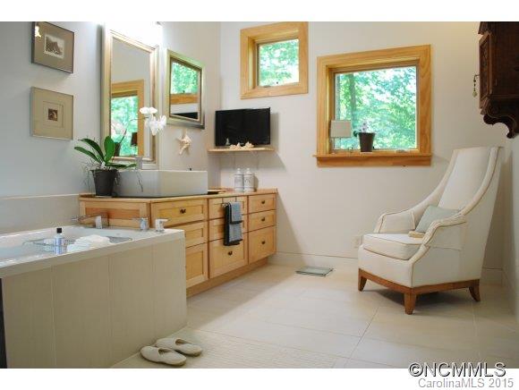 49 Leisure Lane Swannanoa NC 28778