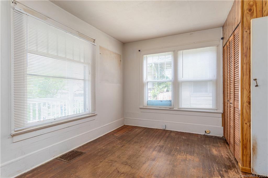 87 Montana Avenue Asheville NC 28806