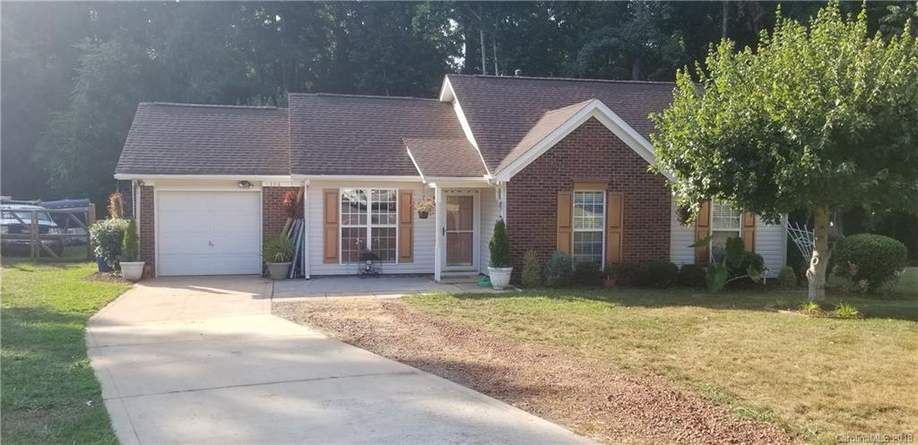 1308 Long Grass Court Charlotte NC 28216