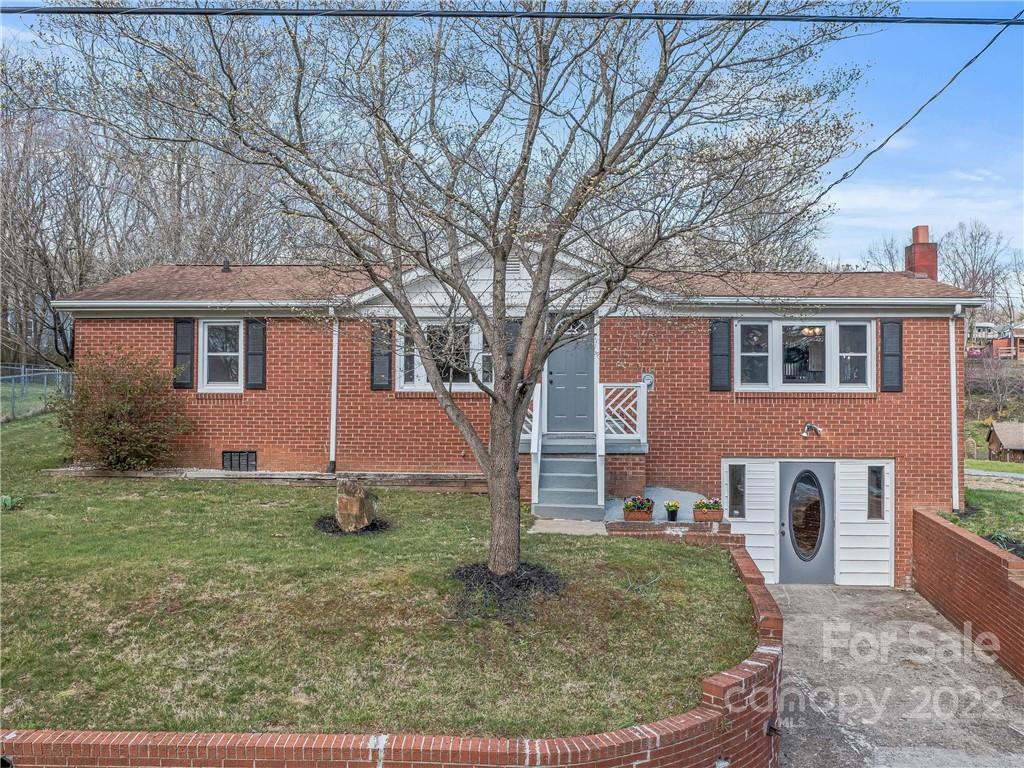 22 Spring Drive Asheville NC 28806