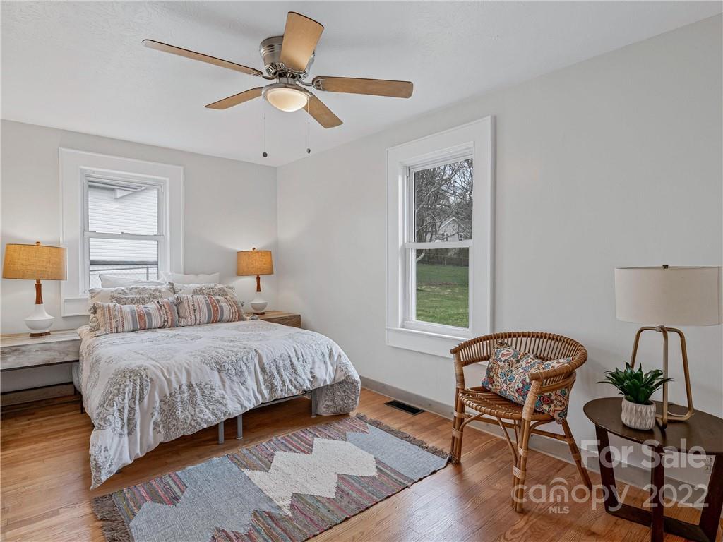 22 Spring Drive Asheville NC 28806