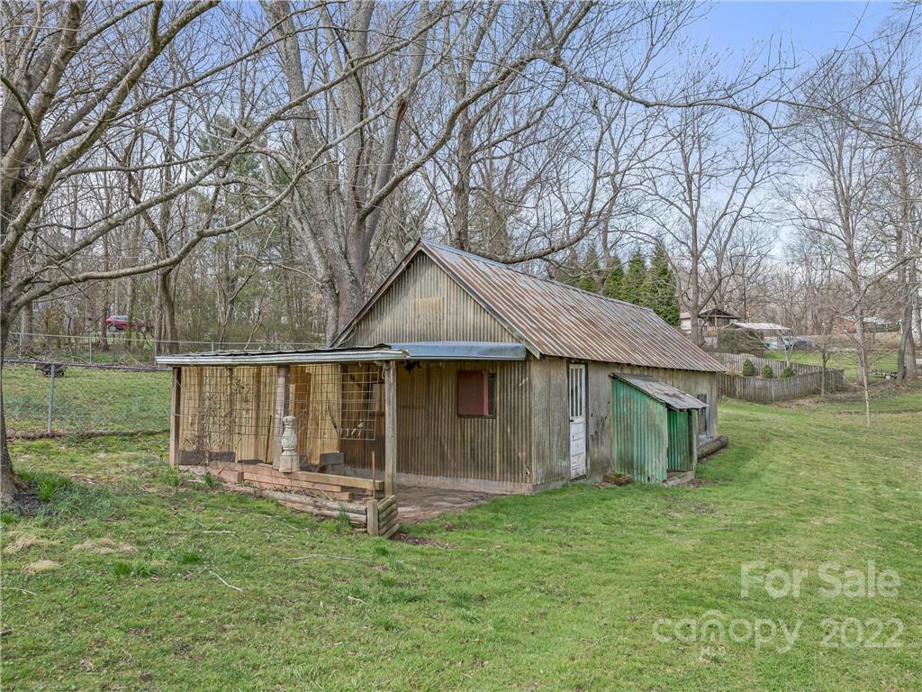 22 Spring Drive Asheville NC 28806