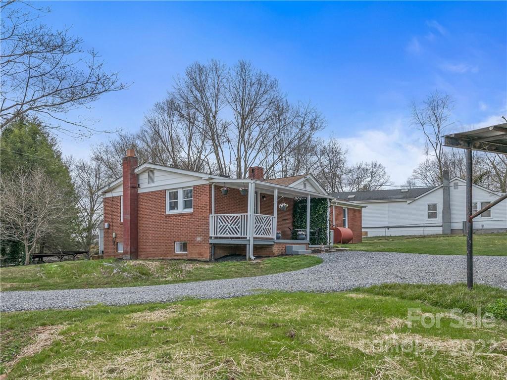 22 Spring Drive Asheville NC 28806