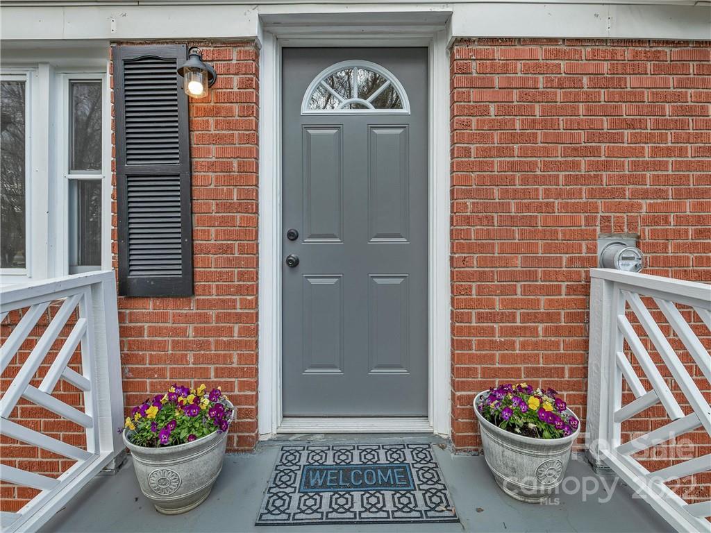 22 Spring Drive Asheville NC 28806