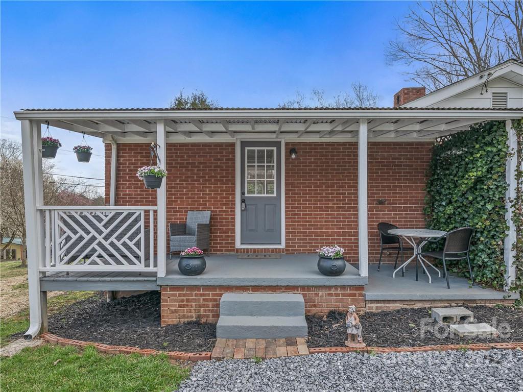 22 Spring Drive Asheville NC 28806