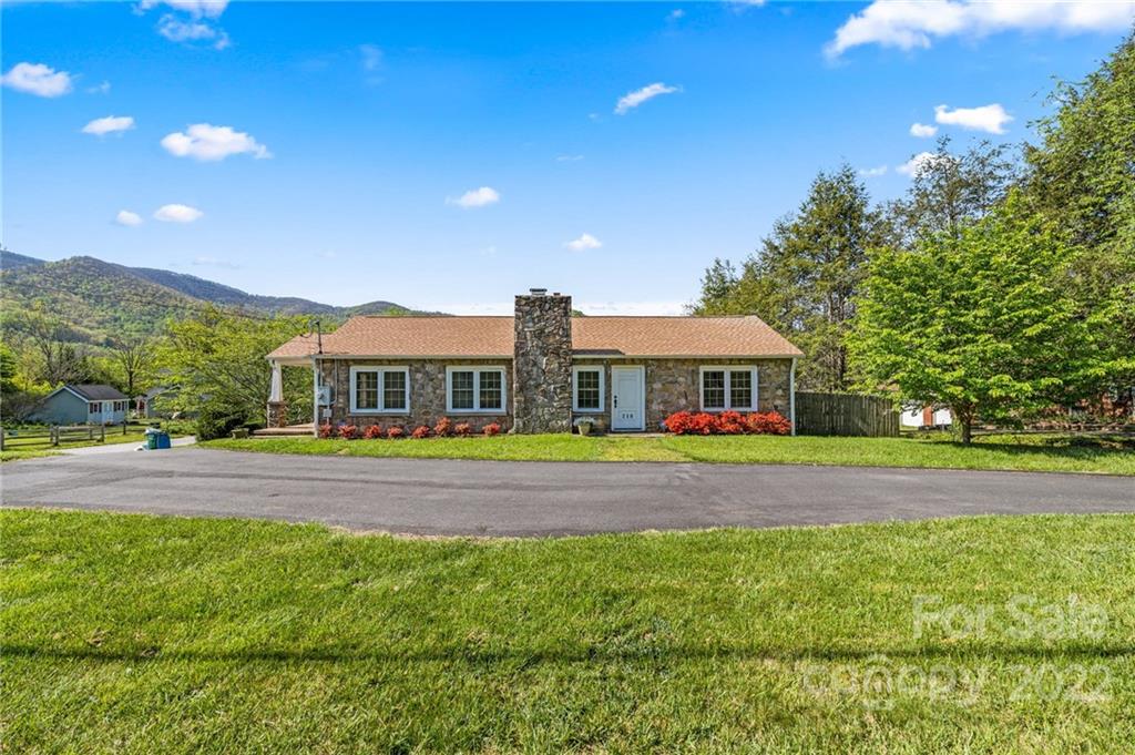 210 Bee Tree Road Swannanoa NC 28778