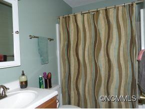 14 Mosers Place Candler NC 28715