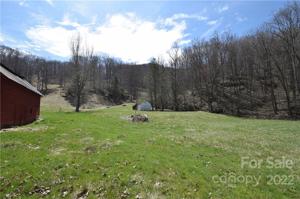 4350 Highway 261 Bakersville NC 28705