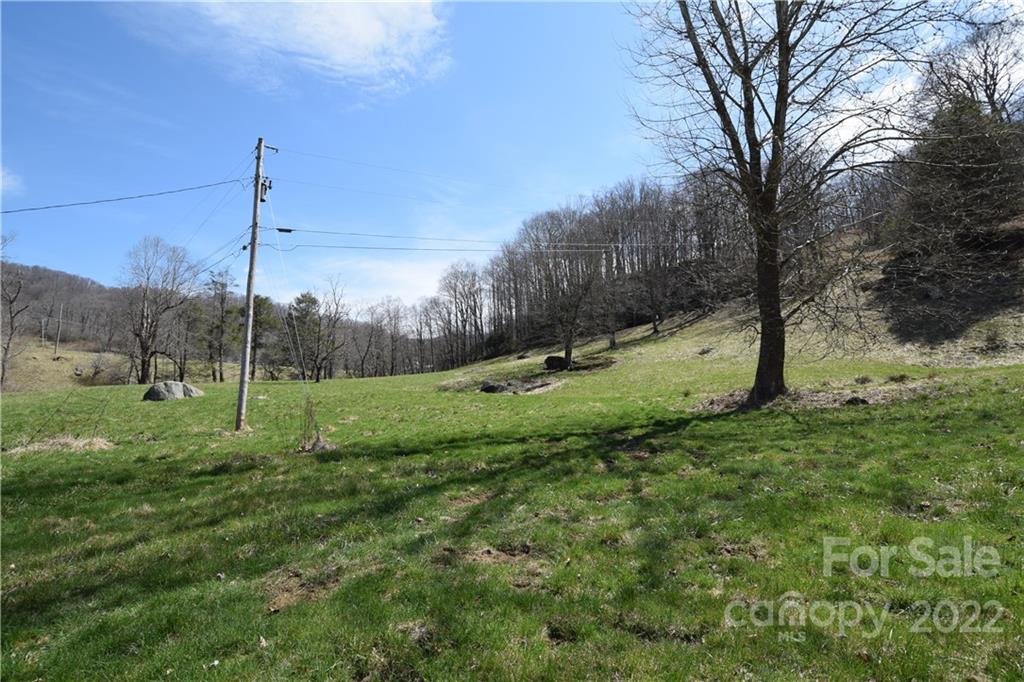 4350 Highway 261 Bakersville NC 28705