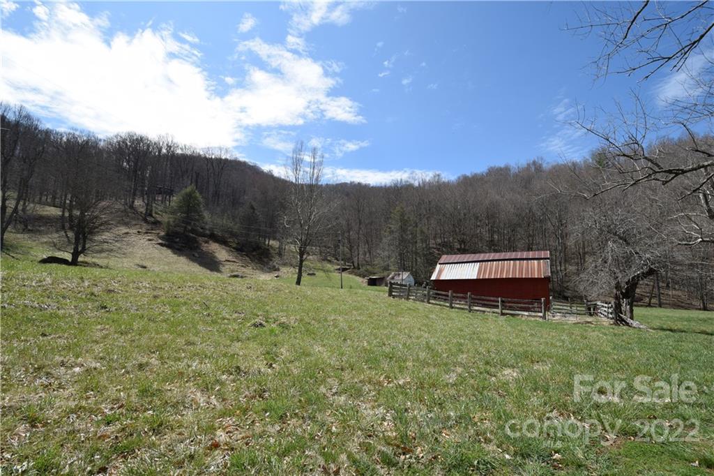 4350 Highway 261 Bakersville NC 28705