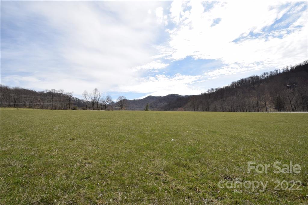 4350 Highway 261 Bakersville NC 28705