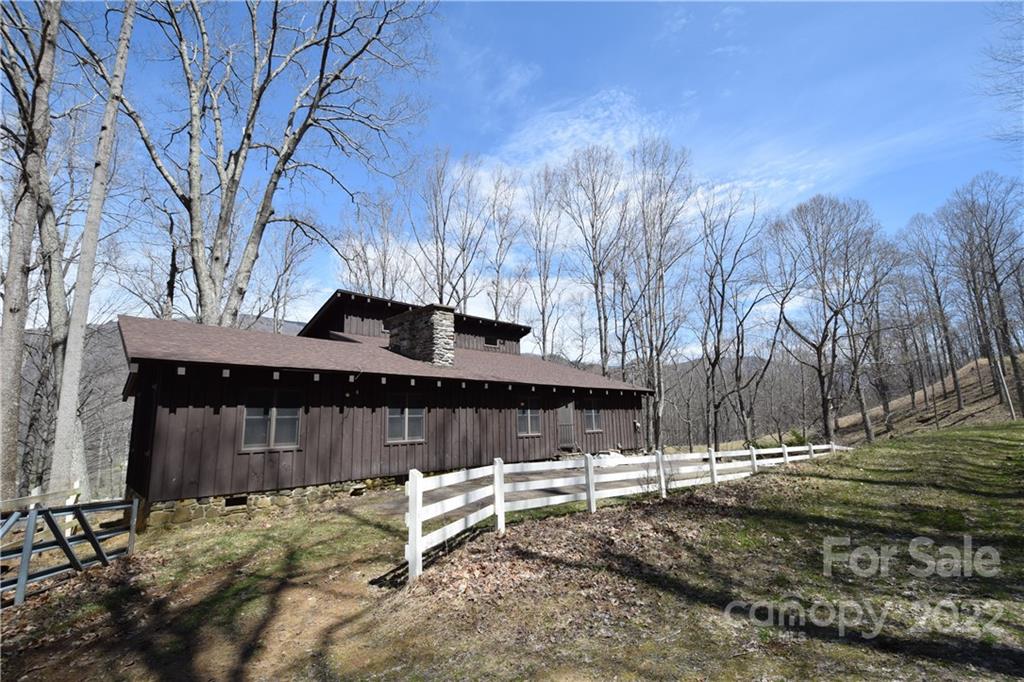 4350 Highway 261 Bakersville NC 28705