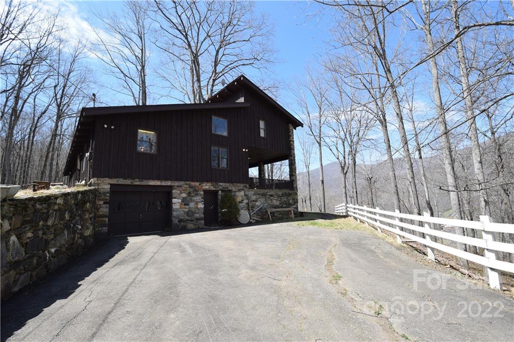 4350 Highway 261 Bakersville NC 28705