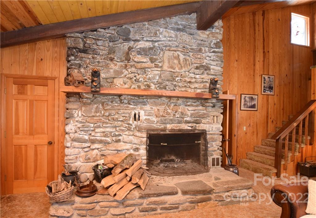 4350 Highway 261 Bakersville NC 28705