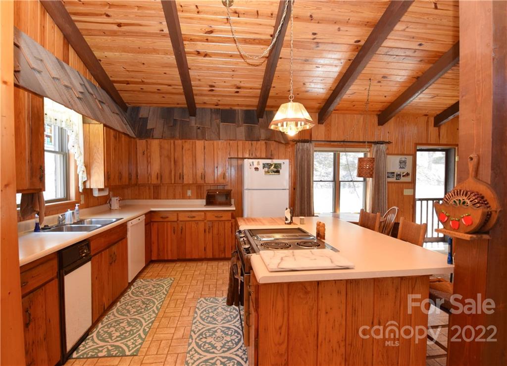 4350 Highway 261 Bakersville NC 28705