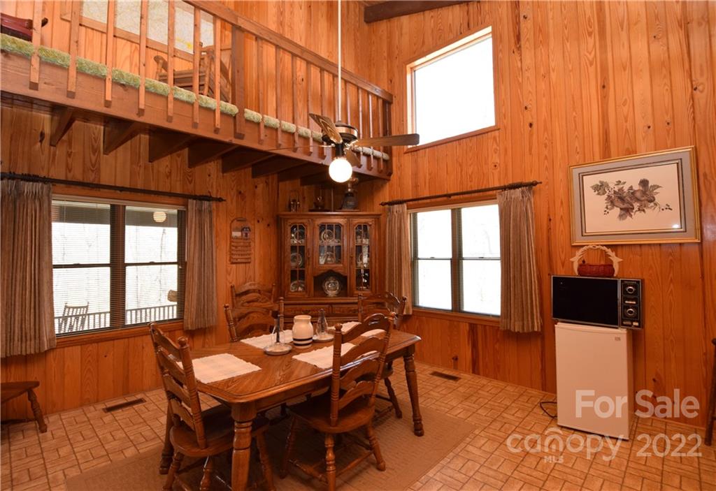 4350 Highway 261 Bakersville NC 28705