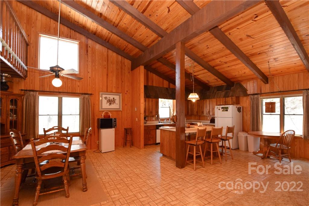 4350 Highway 261 Bakersville NC 28705