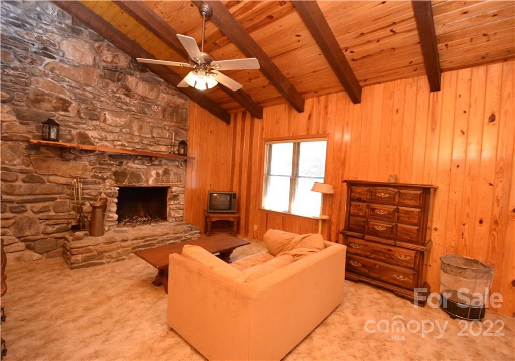4350 Highway 261 Bakersville NC 28705