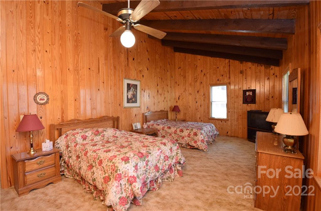 4350 Highway 261 Bakersville NC 28705