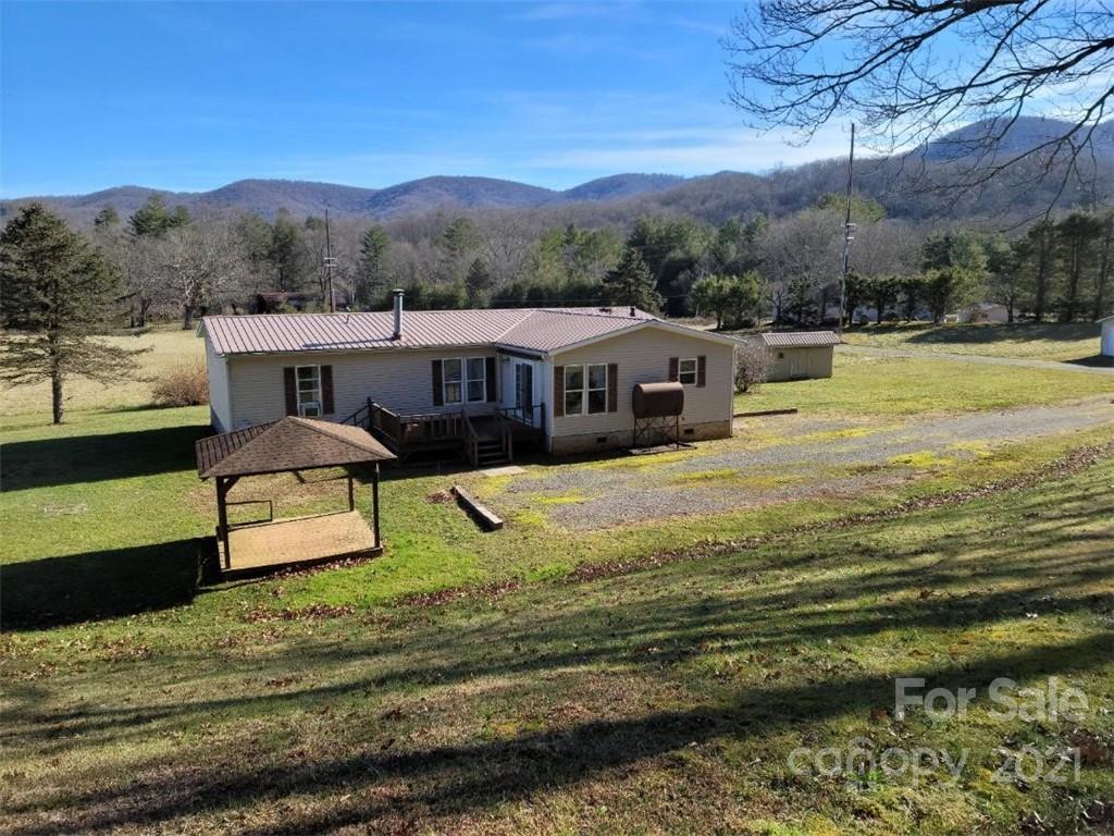 32 Old Field Road Burnsville NC 28714