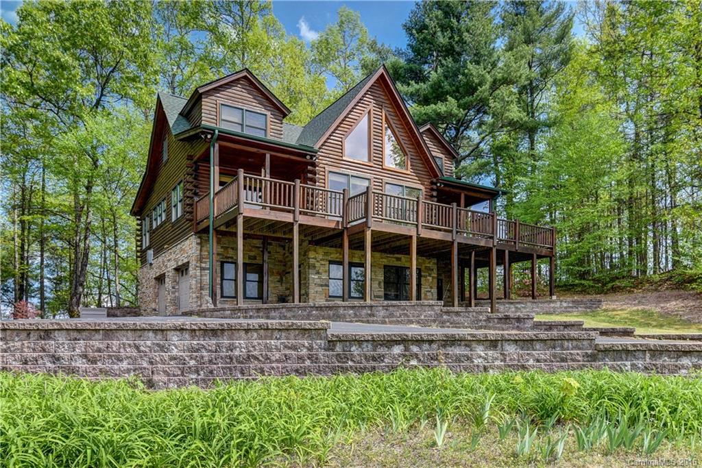 633 Whites Lake Boulevard Saluda NC 28773