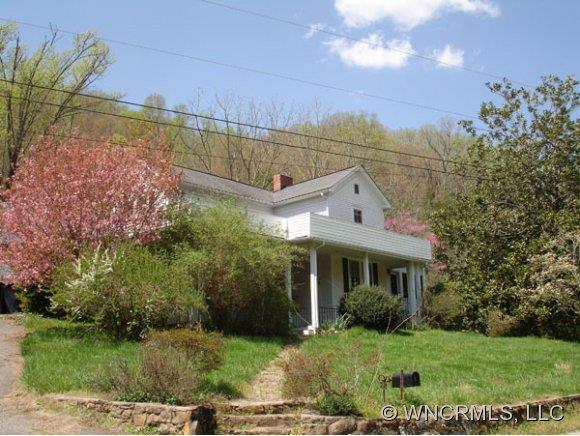 383 Dills Cove Road Sylva NC 28779