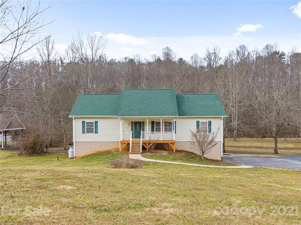 423 Dogwood Road Candler NC 28715