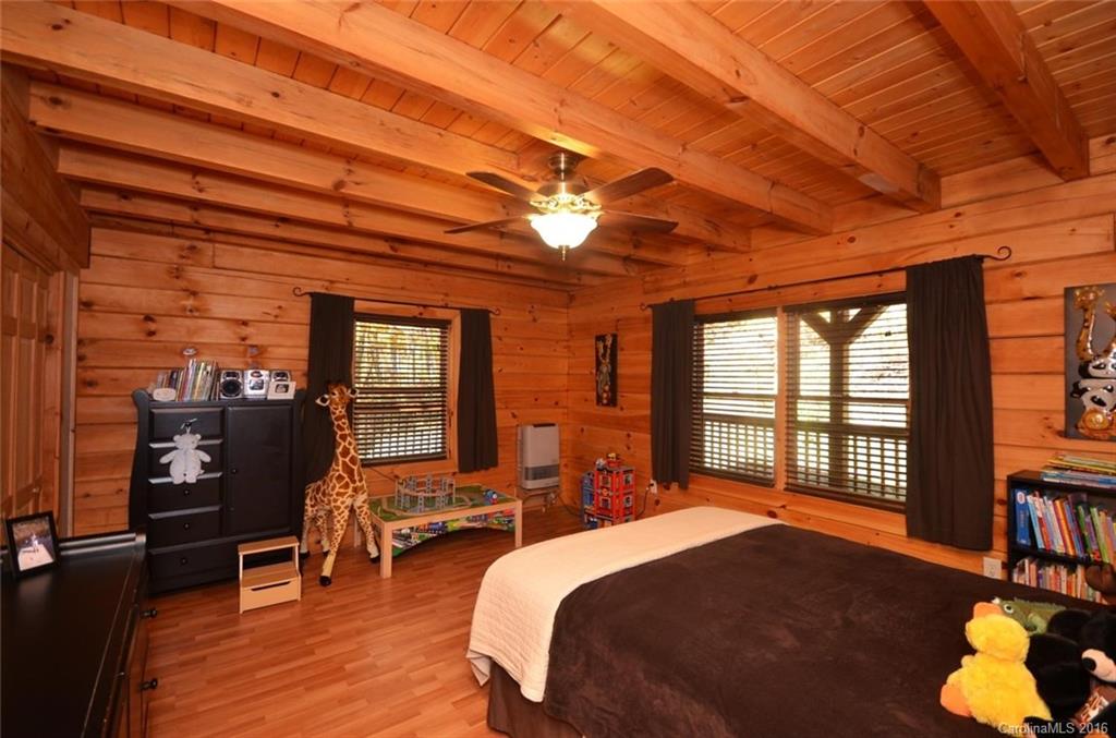 162 Mcdaris Cove Road Weaverville NC 28787