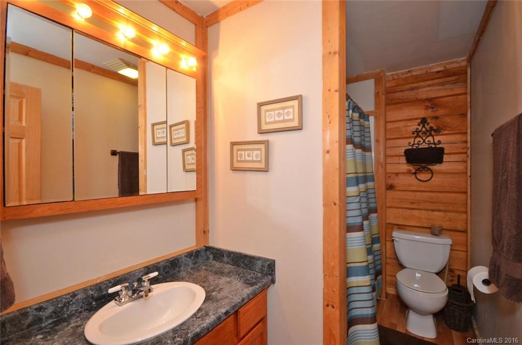 162 Mcdaris Cove Road Weaverville NC 28787