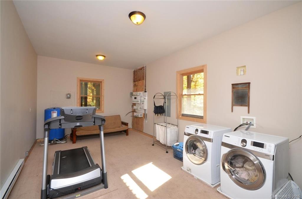 162 Mcdaris Cove Road Weaverville NC 28787