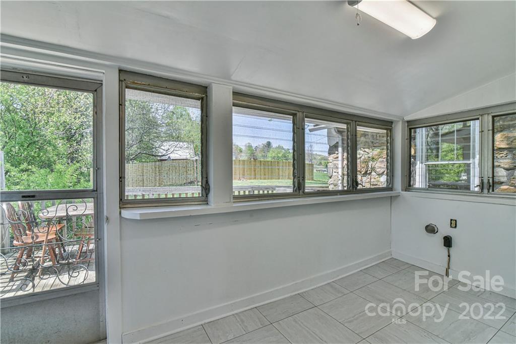 28 Brooks Branch Road Leicester NC 28748