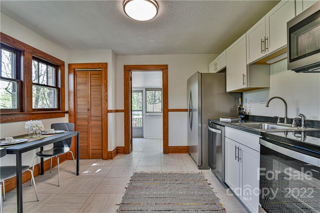 28 Brooks Branch Road Leicester NC 28748