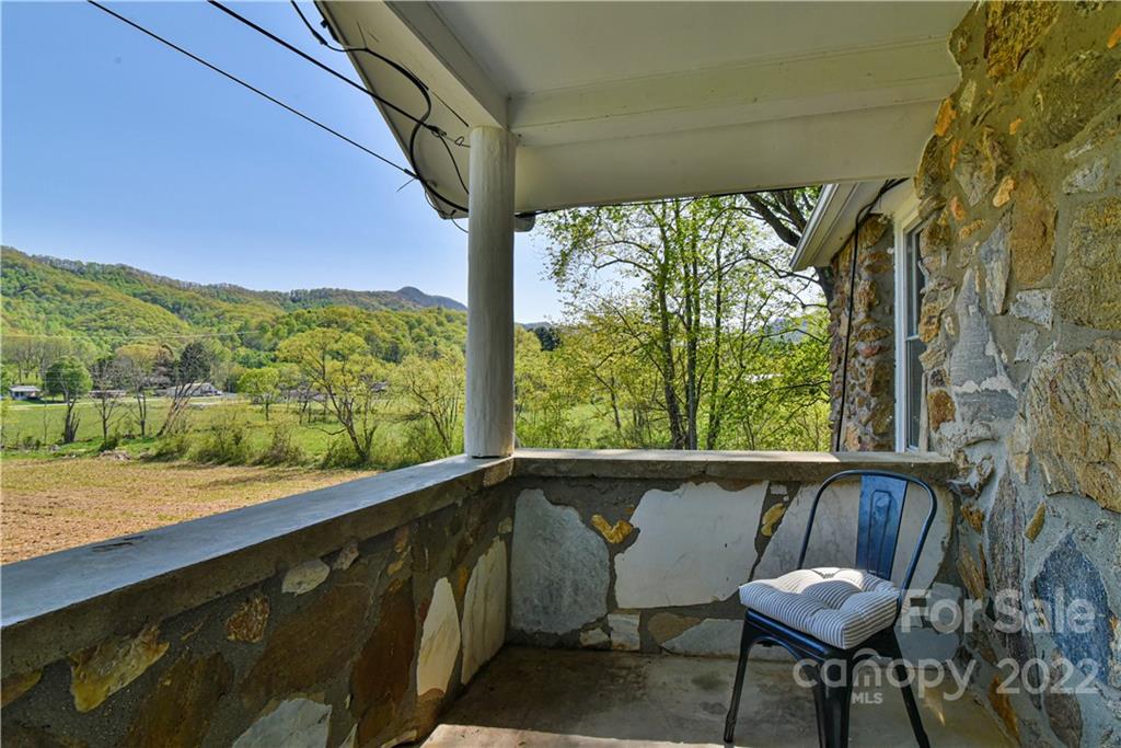 28 Brooks Branch Road Leicester NC 28748