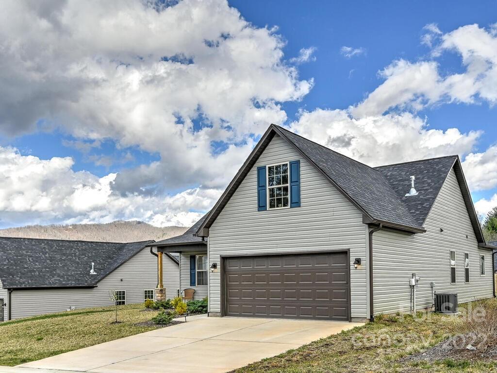 510 Rosebud Orchid Way Weaverville NC 28787