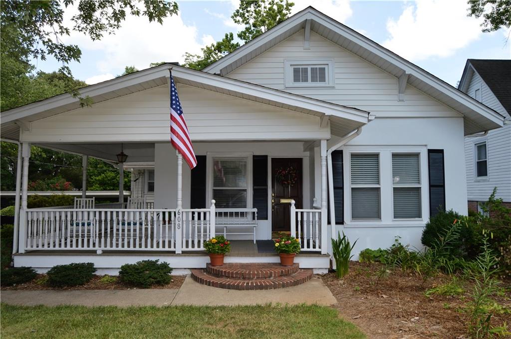 608 6th Street Nw Hickory NC 28601