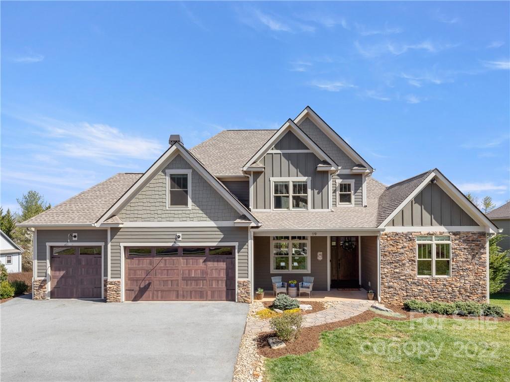 19 Carrolls Place Court Mills River NC 28759