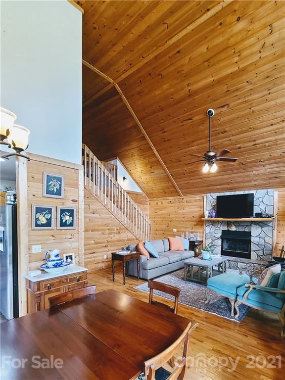 693 Blackberry Ridge Road Burnsville NC 28714