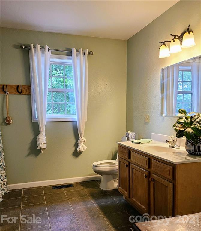 693 Blackberry Ridge Road Burnsville NC 28714
