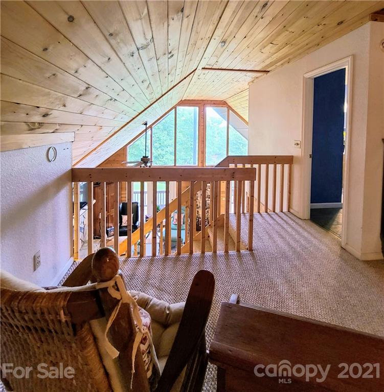 693 Blackberry Ridge Road Burnsville NC 28714