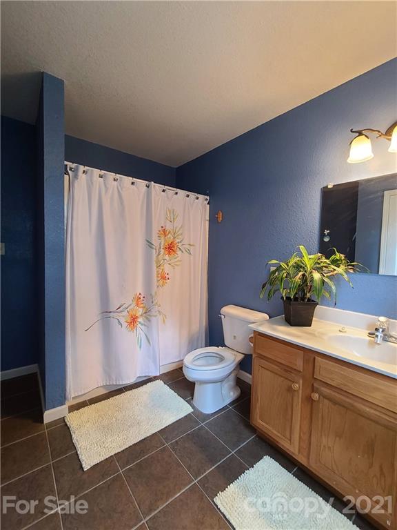 693 Blackberry Ridge Road Burnsville NC 28714