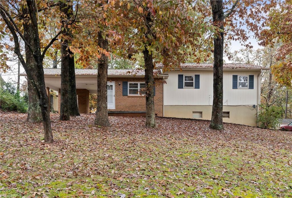 1789 Lazenby Street Newton NC 28658