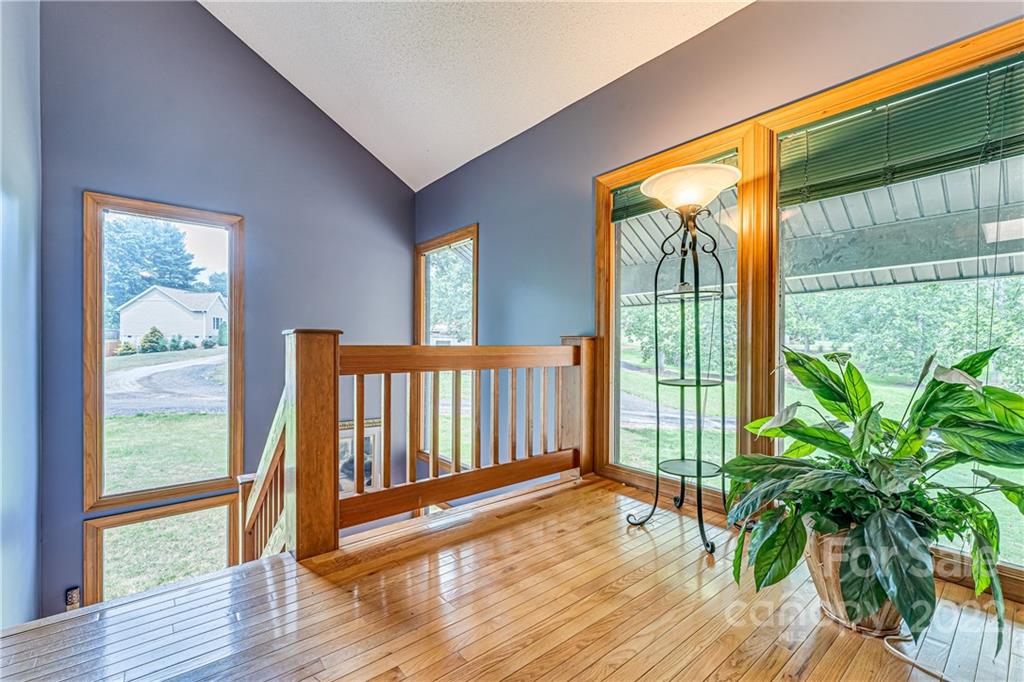 22 Barclay Road Candler NC 28715